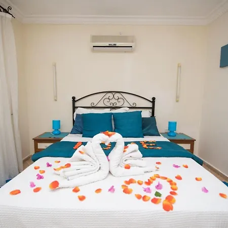 Sea View For 10 People In Antalya, - Awz 138 *